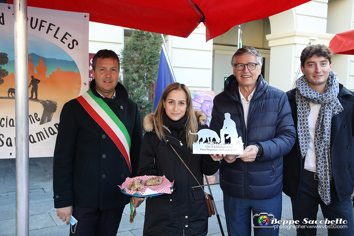 VBS_6064 - 10.ma Fiera Nazionale del Tartufo e Fiera dei Santi.jpg